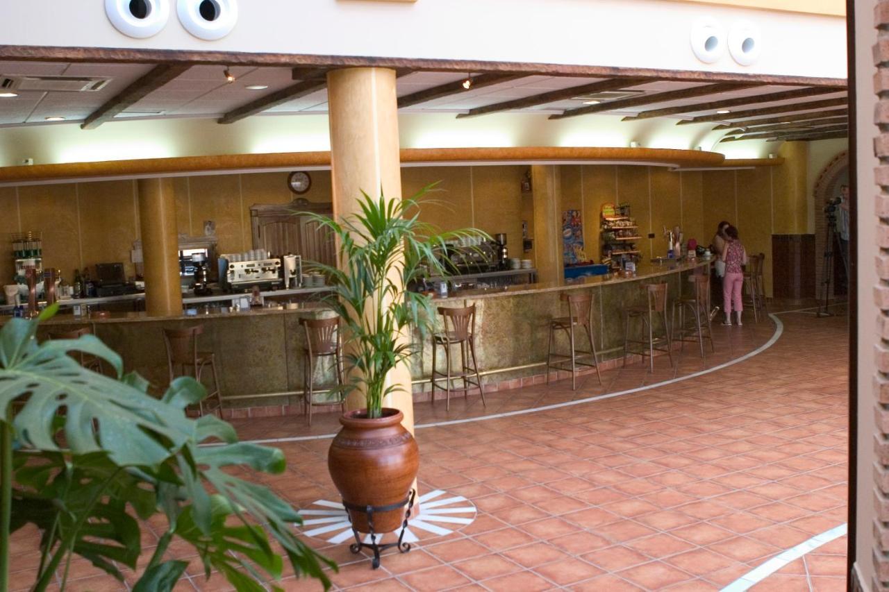 Hotel-Restaurante Cerrillo San Marcos Diezma 外观 照片