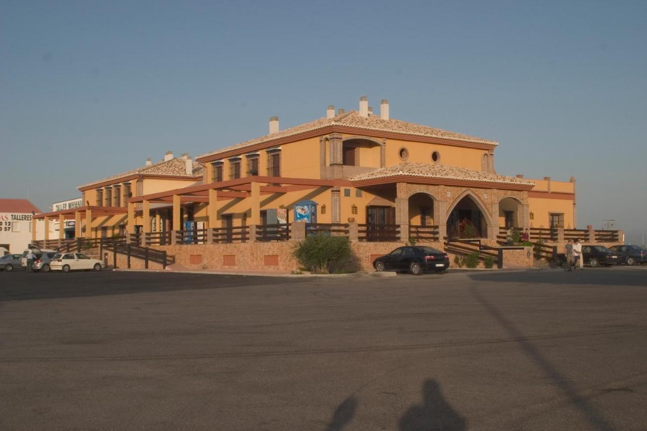 Hotel-Restaurante Cerrillo San Marcos Diezma 外观 照片