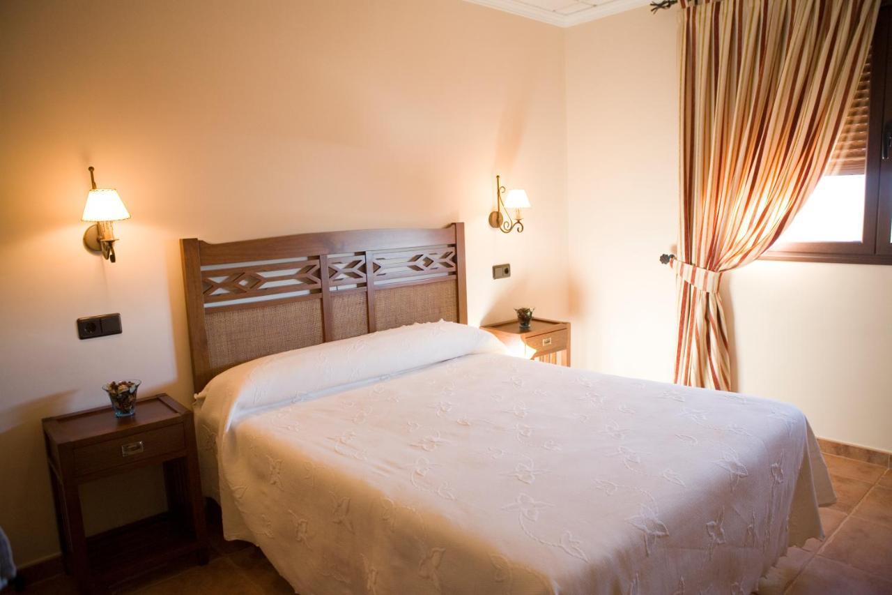 Hotel-Restaurante Cerrillo San Marcos Diezma 外观 照片