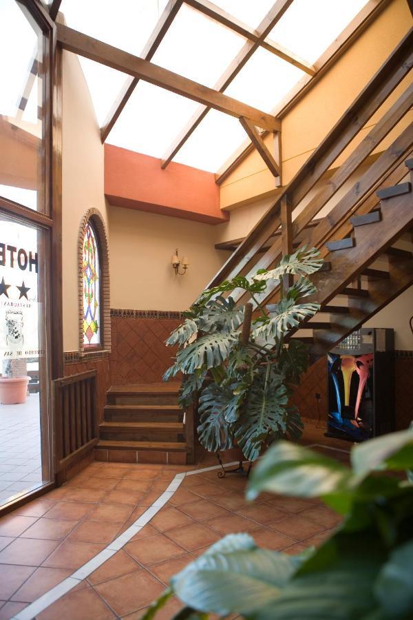Hotel-Restaurante Cerrillo San Marcos Diezma 外观 照片