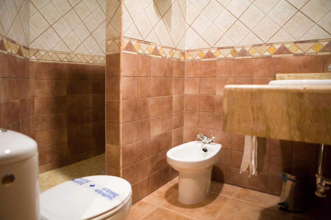 Hotel-Restaurante Cerrillo San Marcos Diezma 外观 照片